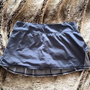 Lululemon Ruffle Skirt size 10 Reg